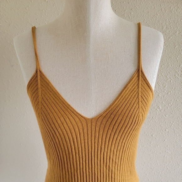 𝅺ANTHROPOLOGIE Basic Closet Staple Blouse - Picture 4 of 6